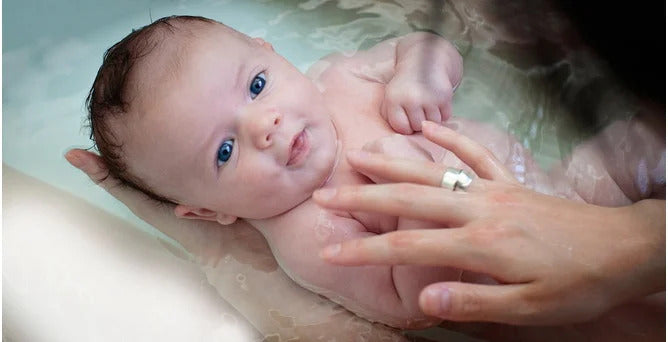 Daily hygiene of the newborn
