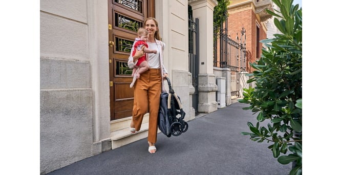 Lightweight stroller: how to choose the best