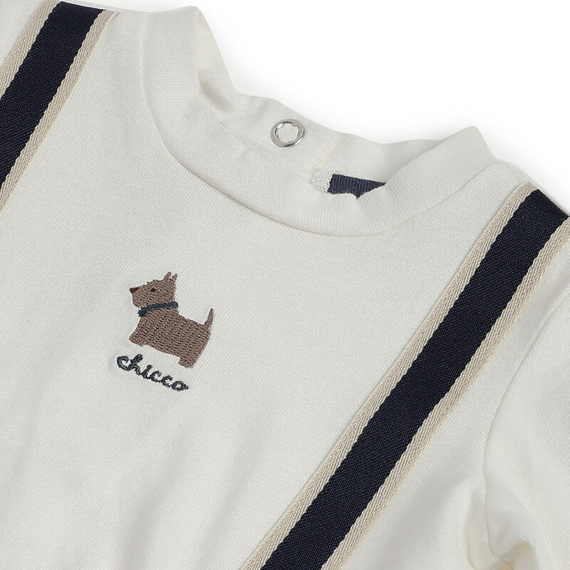 Boys White Self Designed T Shirt with Trousers image number 4